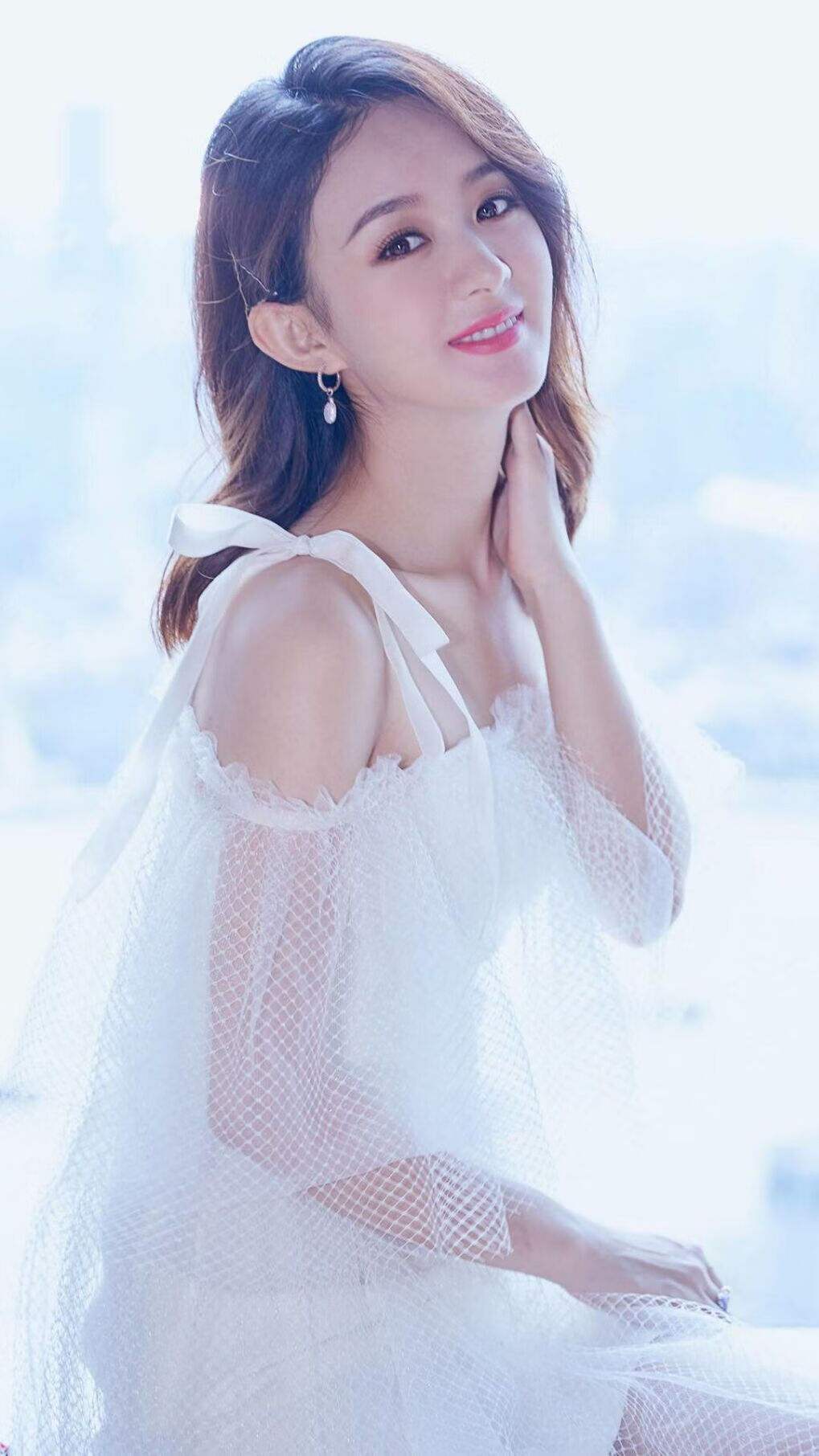 职业联赛推动替补席管理制度提升比赛规范性，比赛替补队员可以在任何时候入场