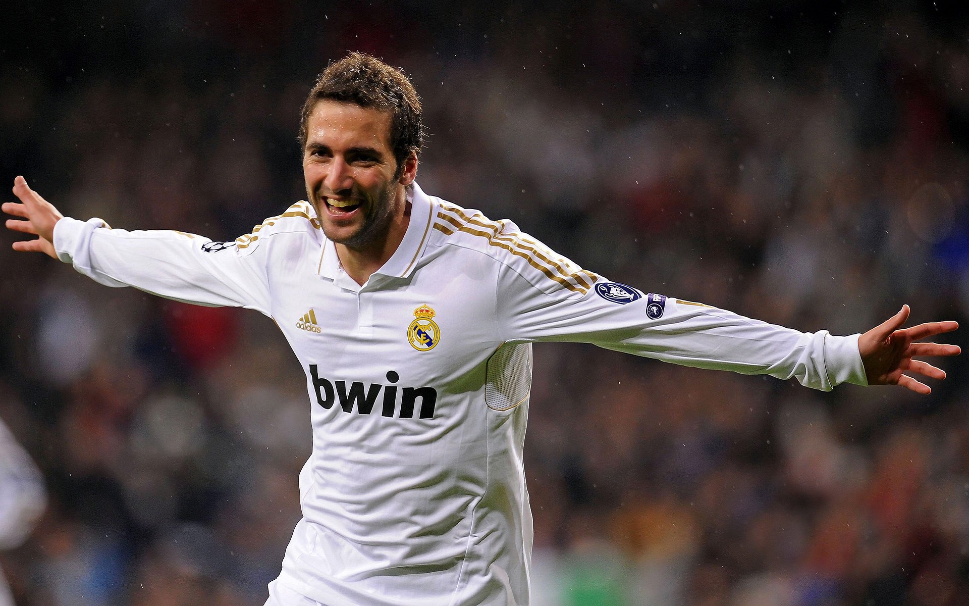 伊朗男足在巴黎奥运会上表现出色，晋级四强，伊朗男足进过几次世界杯